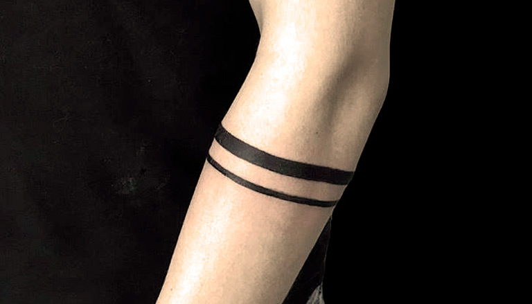 Qué Significa El Tatuaje De Dos Rayas En El Brazo 1 Qué Significa El Tatuaje De Dos Rayas En El Brazo
